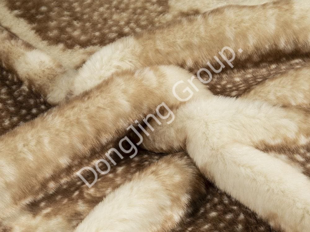 9HG0149-چاپ آهوی مایل به سفید faux fur fabric